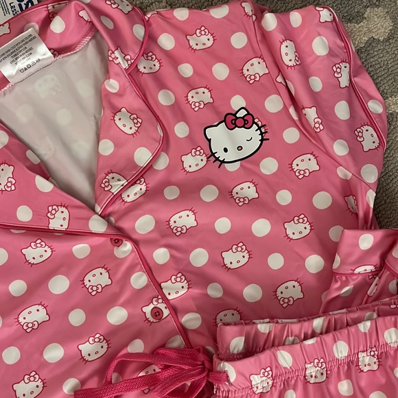 Hello Kitty Pj’s - Picture 3 of 3